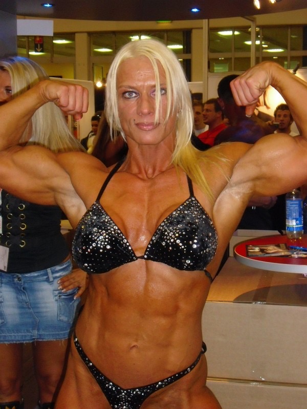 Nicole savage bodybuilder