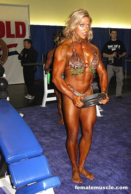 Arnold Classic 2008 Women’s Bodybuilding Finals Backstage