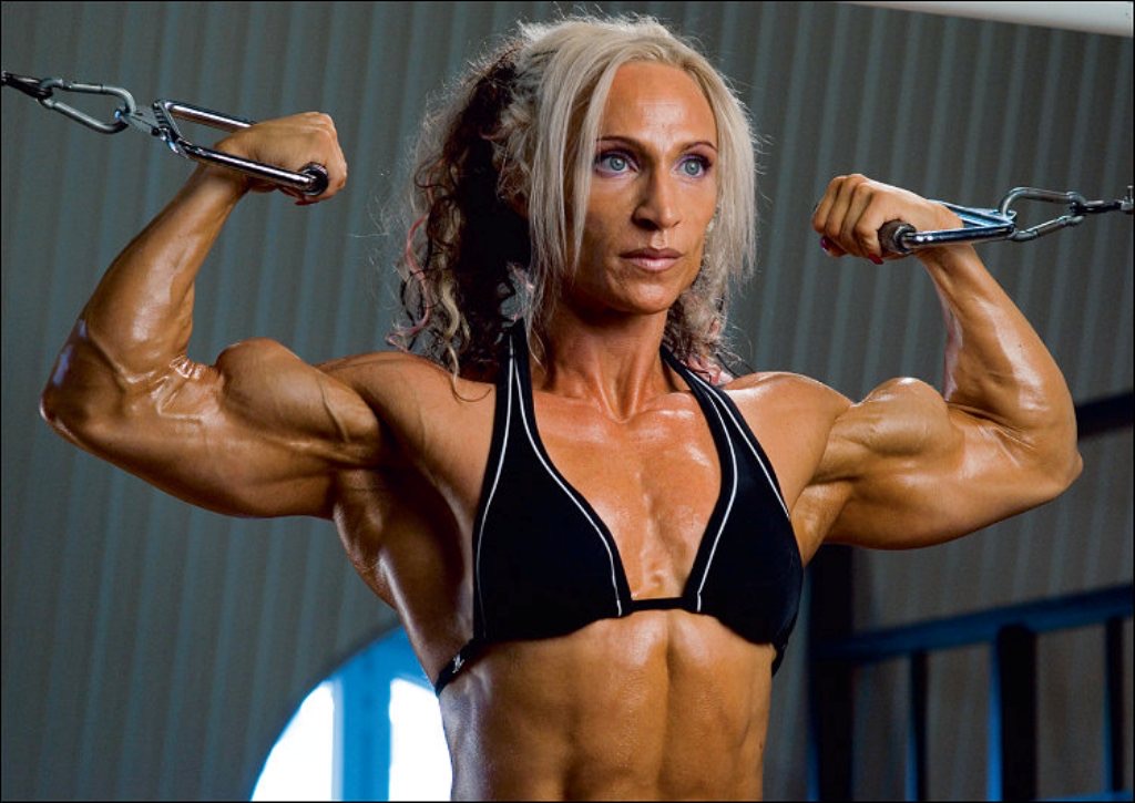 Dallas!!!  Female biceps, Muscle women, Body building women